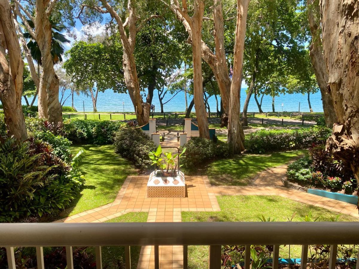Beachview Apartments At Villa Paradiso Palm Cove Buitenkant foto